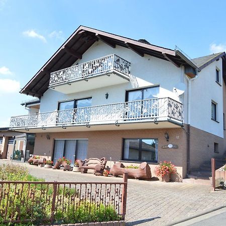 Apartment In Eifel With Children S Playground Lirstal Exteriér fotografie