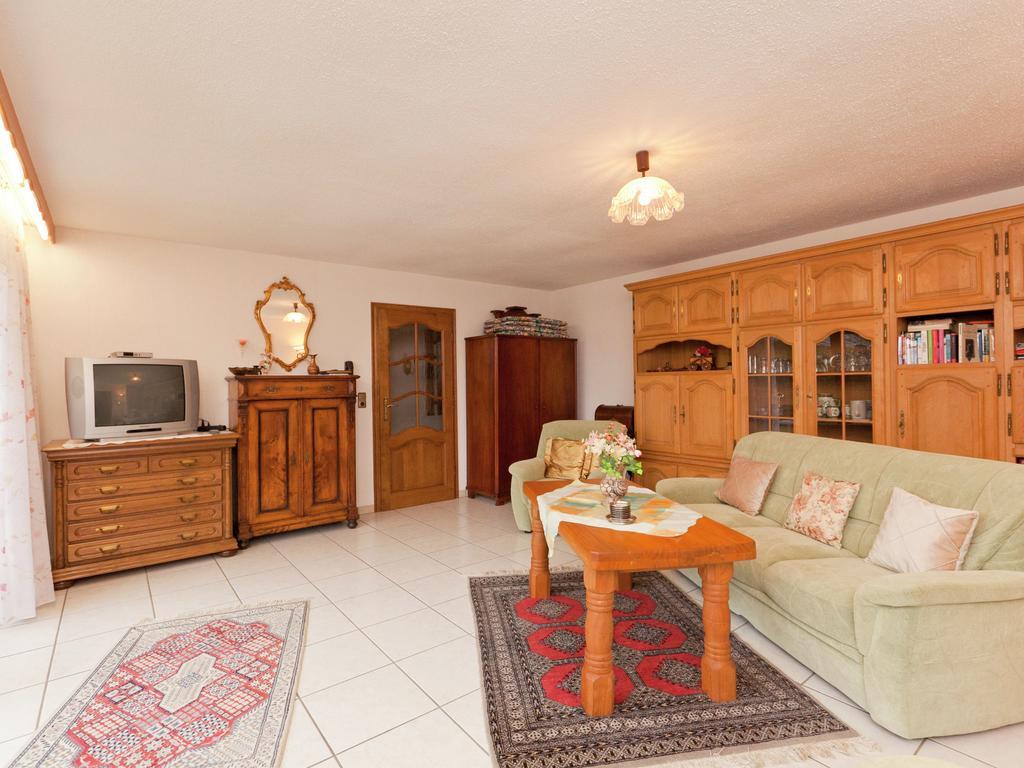 Apartment In Eifel With Children S Playground Lirstal Exteriér fotografie